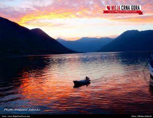 Avgustovska razglednica: Zalazak kod Svetog Stasija (Kotor)