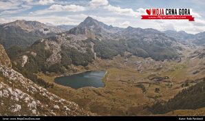 Jesenja razglednica: Rikavačko jezero i vrh Vila (2093mnv)